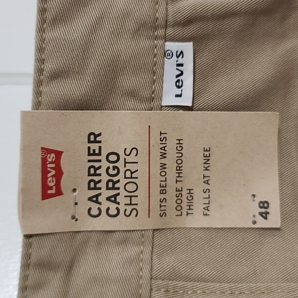 NWT Levi's Men's Carrier Cargo Shorts Tan Multiple Pockets Betmuda Sz 48 - Picture 7 of 10